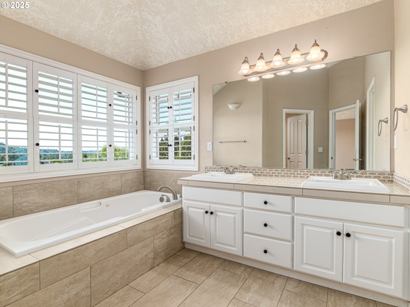 Bathroom, Attached