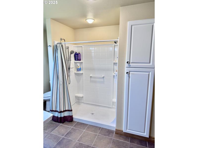 Bathroom, Attached