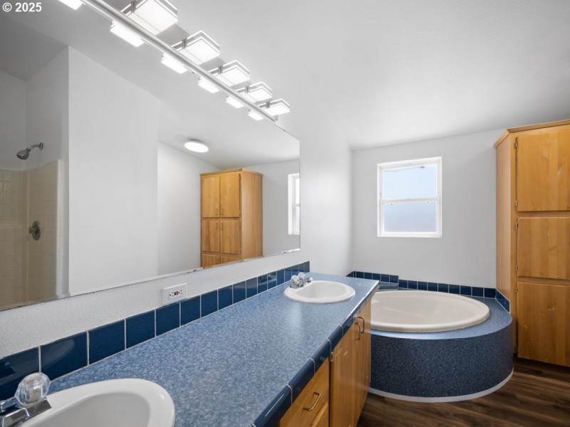Bathroom, Attached