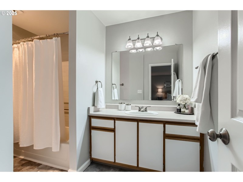 Bathroom, Attached