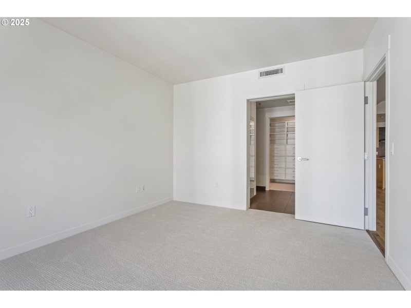 Bedroom, Primary