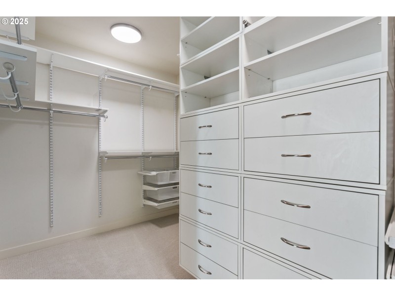 Bedroom, Primary