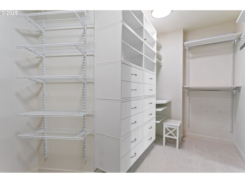 Bedroom, Primary