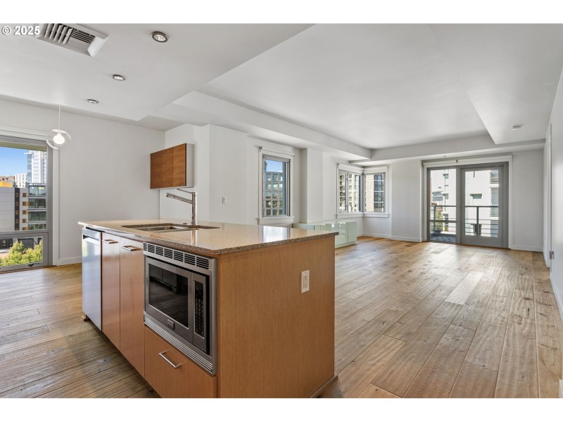 Kitchen/Living Room