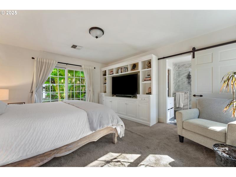Bedroom, Owner's Suite