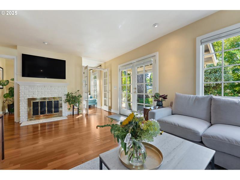 Living Room/Dining Room