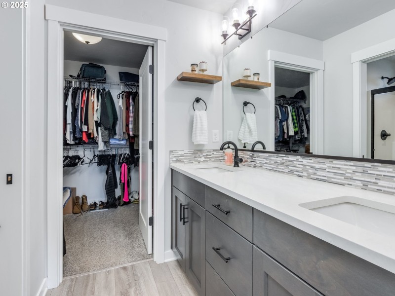 Bathroom, Attached