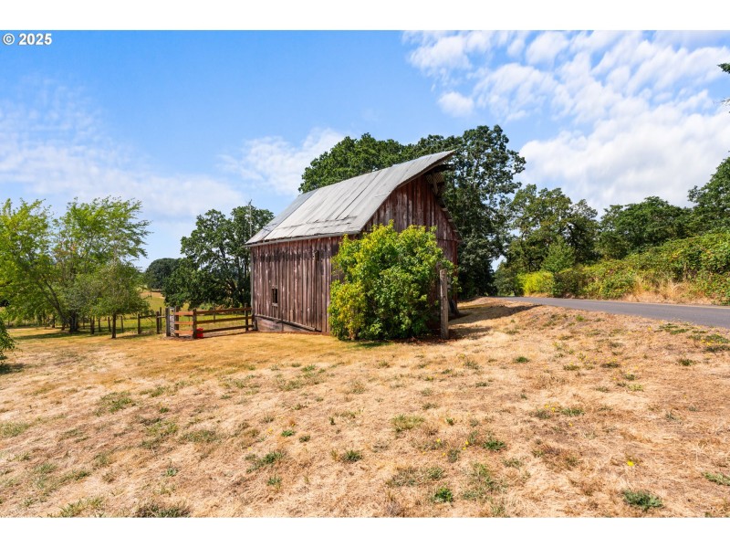Barn