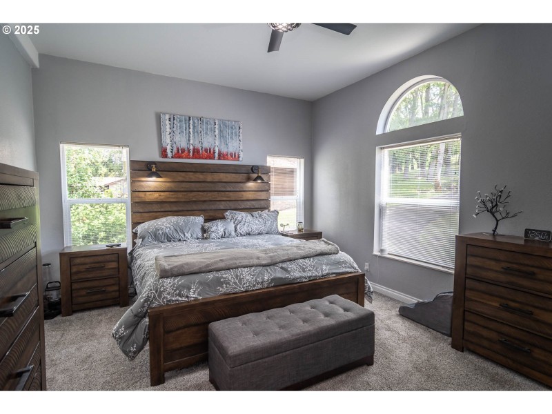 Bedroom, Primary