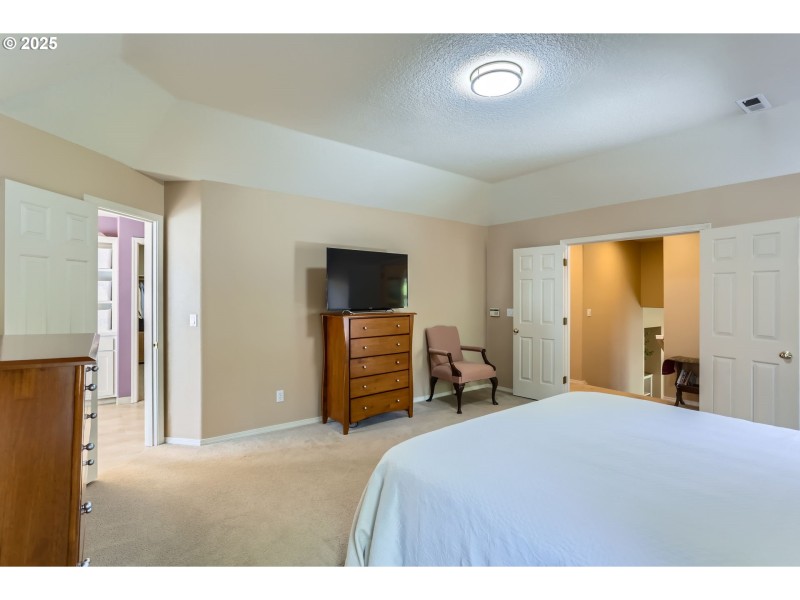 Bedroom, Owner's Suite