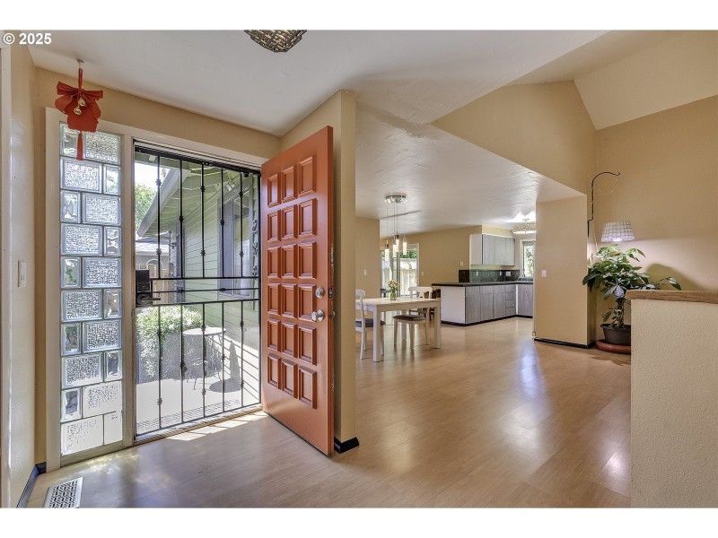 Entrance/Foyer