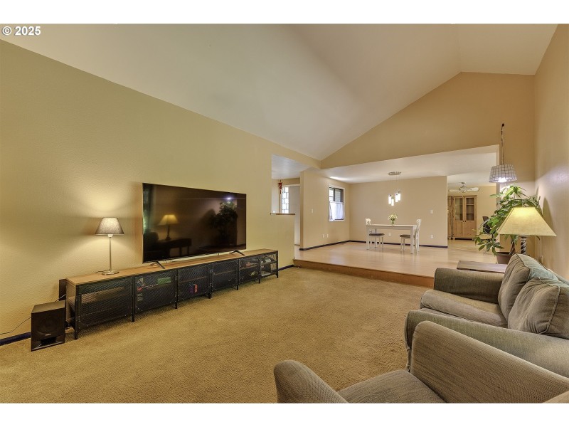 Living Room/Dining Room