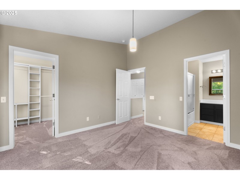 Bedroom, Primary