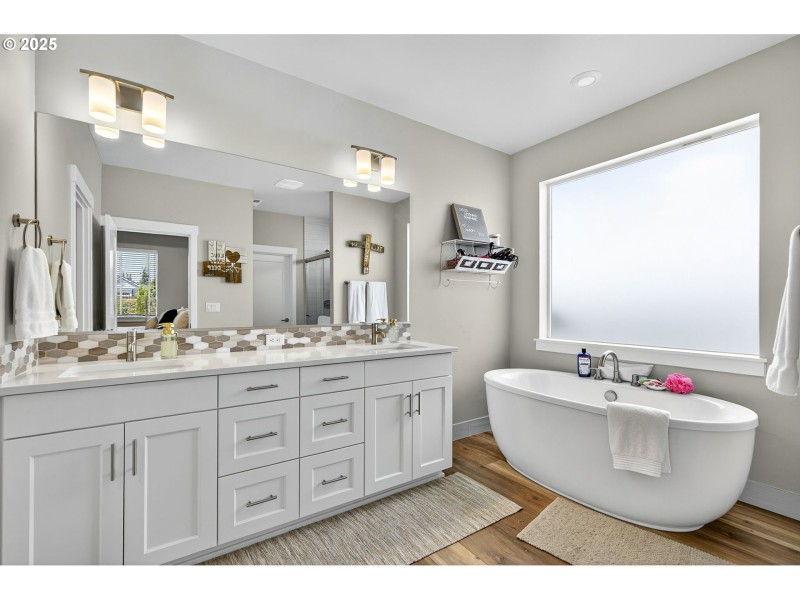 Bathroom, Attached