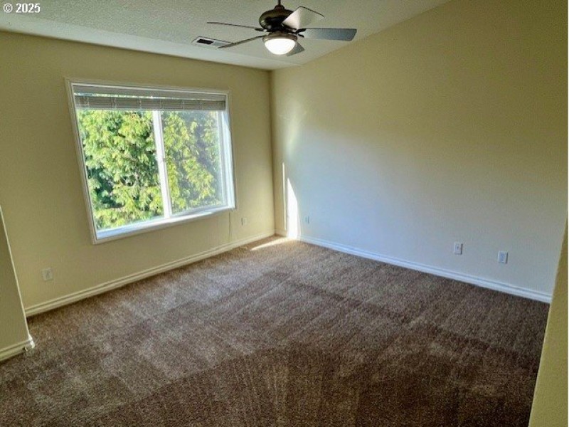 Bedroom, Primary