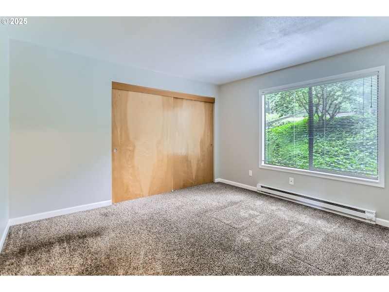 Bedroom, Primary