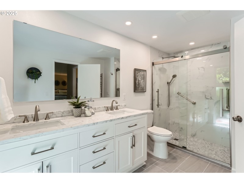 Bathroom, Attached
