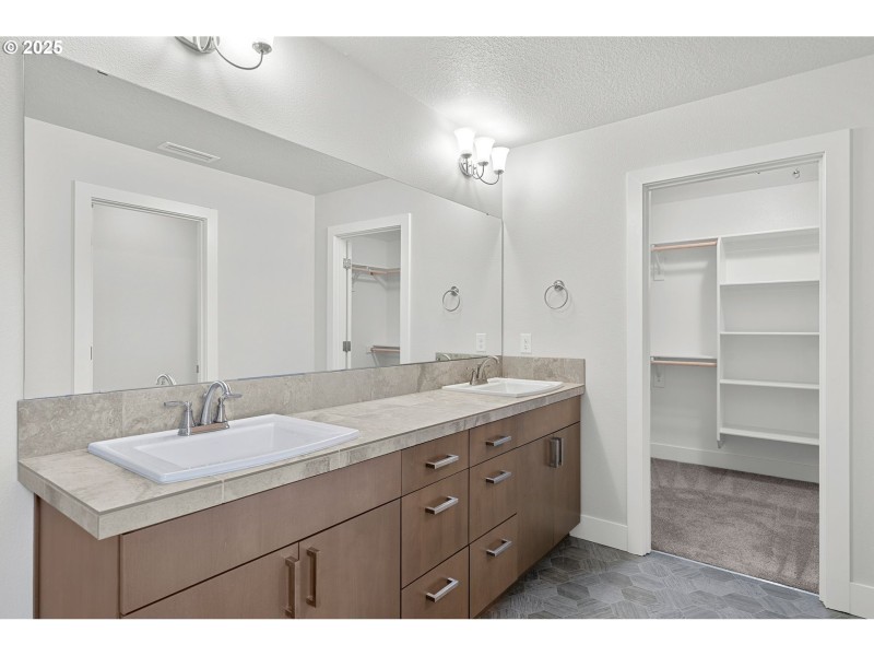 Owner's Suite Bathroom