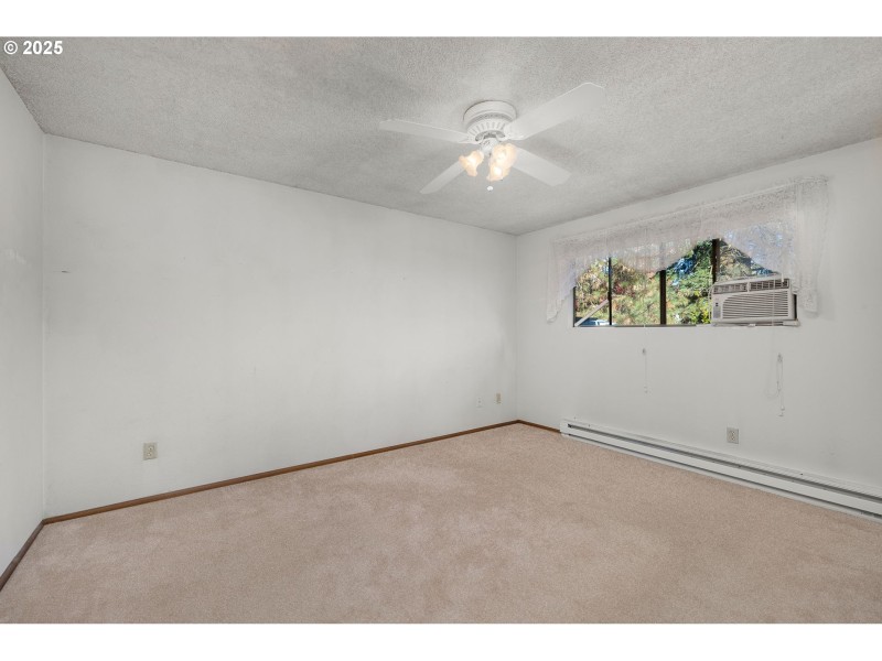 Bedroom, Owner's Suite