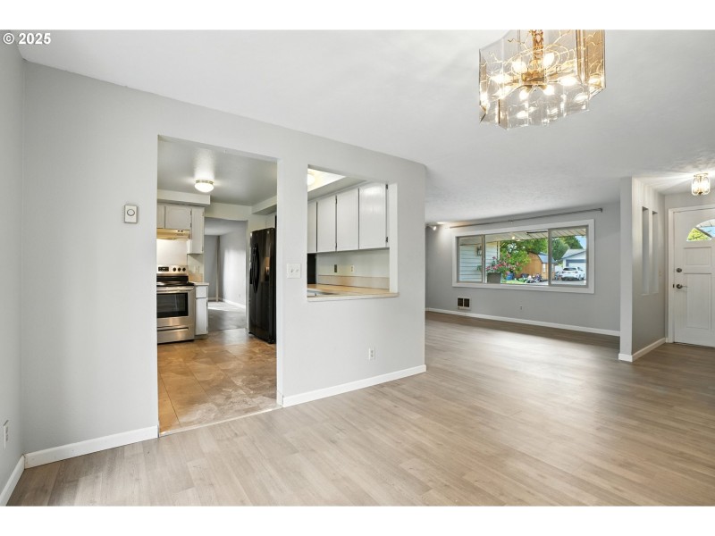 Living Room/Dining Room
