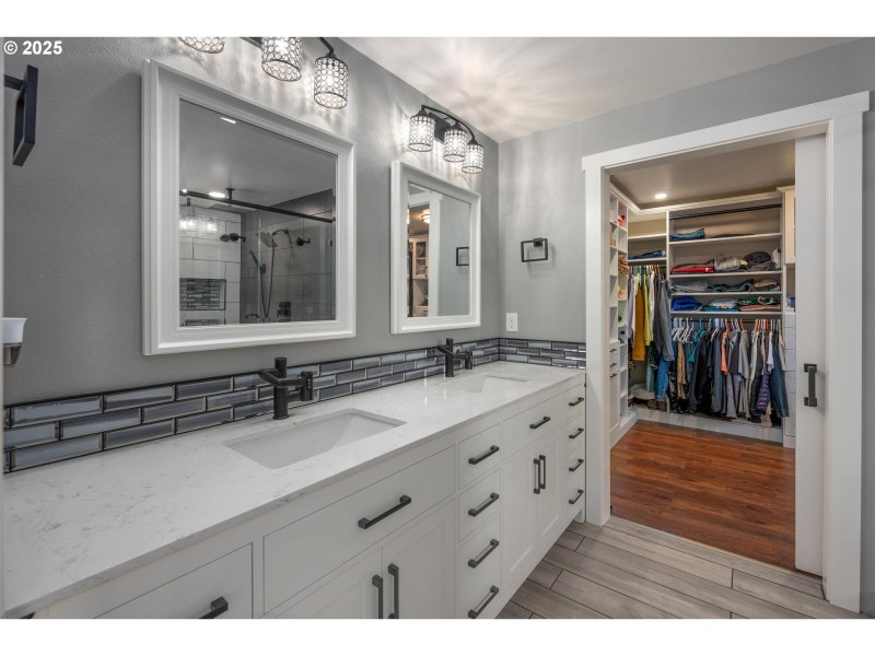 Owner's Suite Bathroom