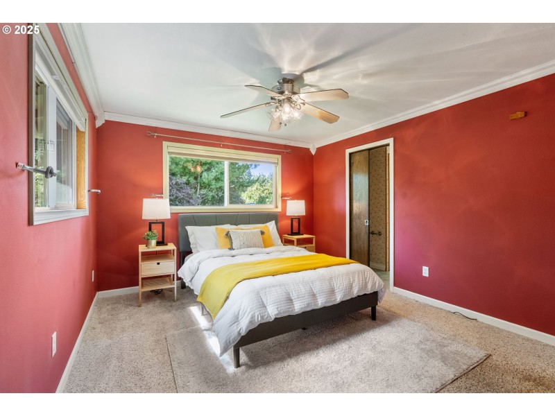 Bedroom, Primary