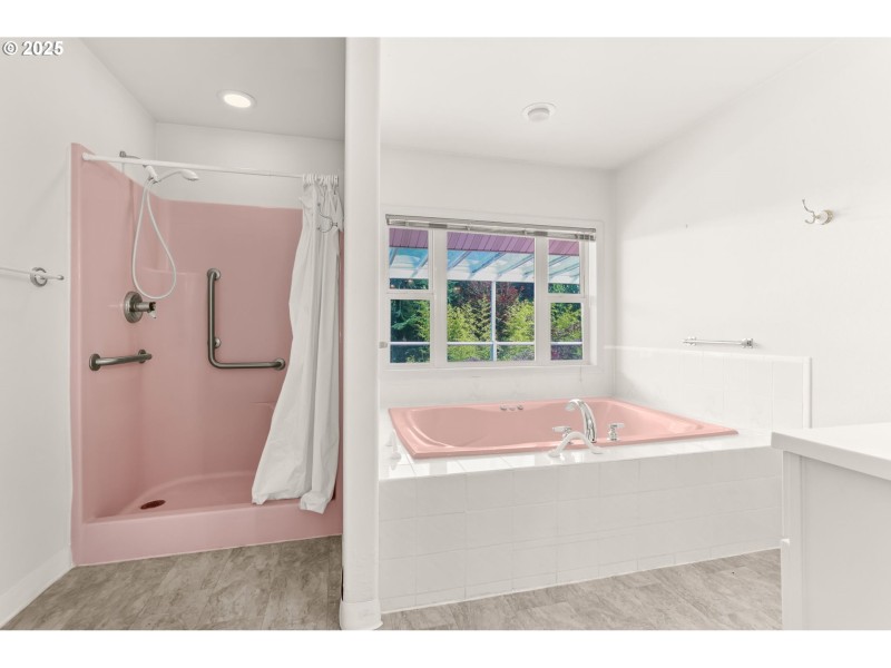 Bathroom, Attached