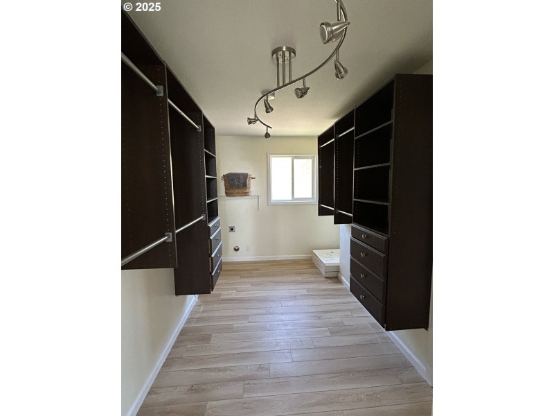 Bedroom, Primary