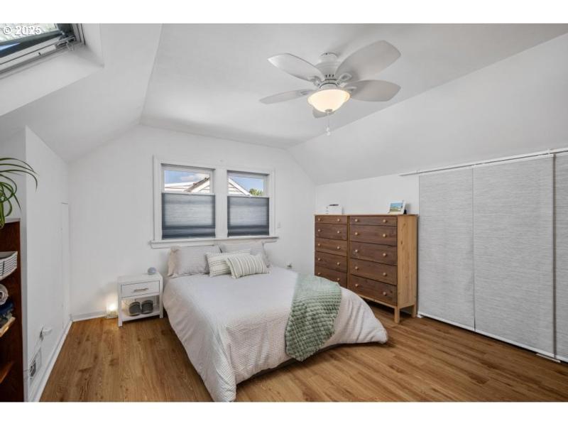 Bedroom, Primary