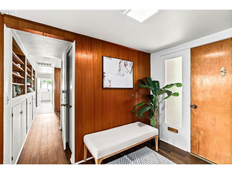 Entrance/Foyer
