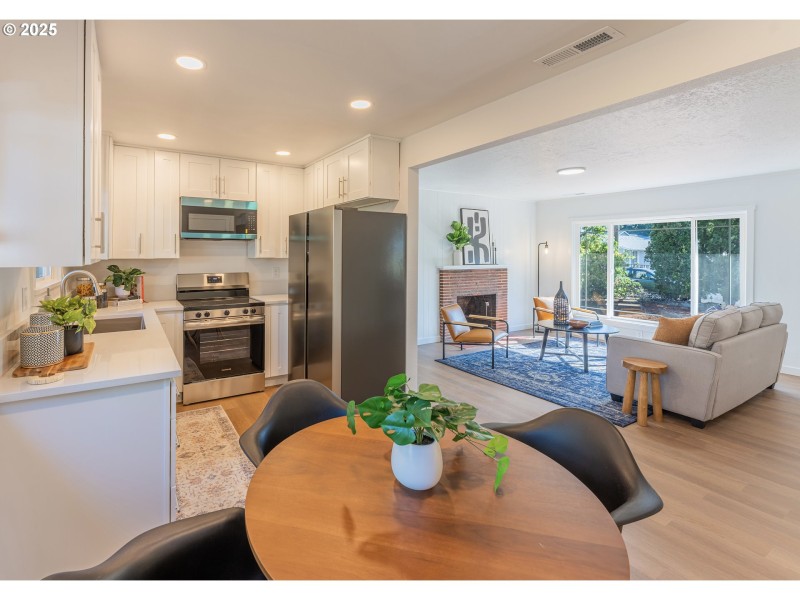 Kitchen/Living Room