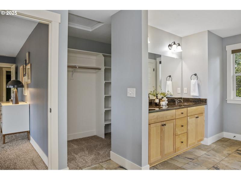 Bedroom, Primary