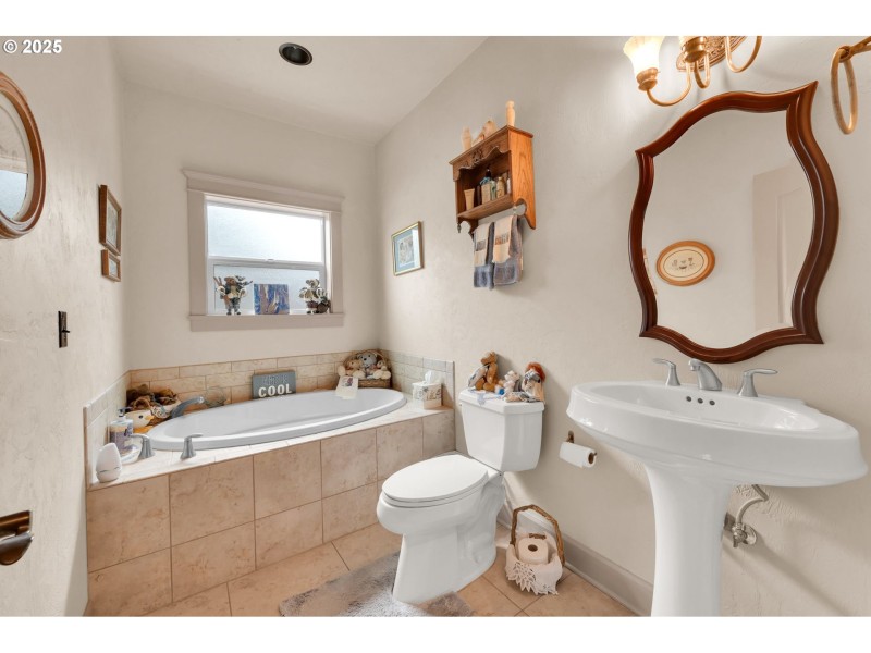 Bathroom, Attached