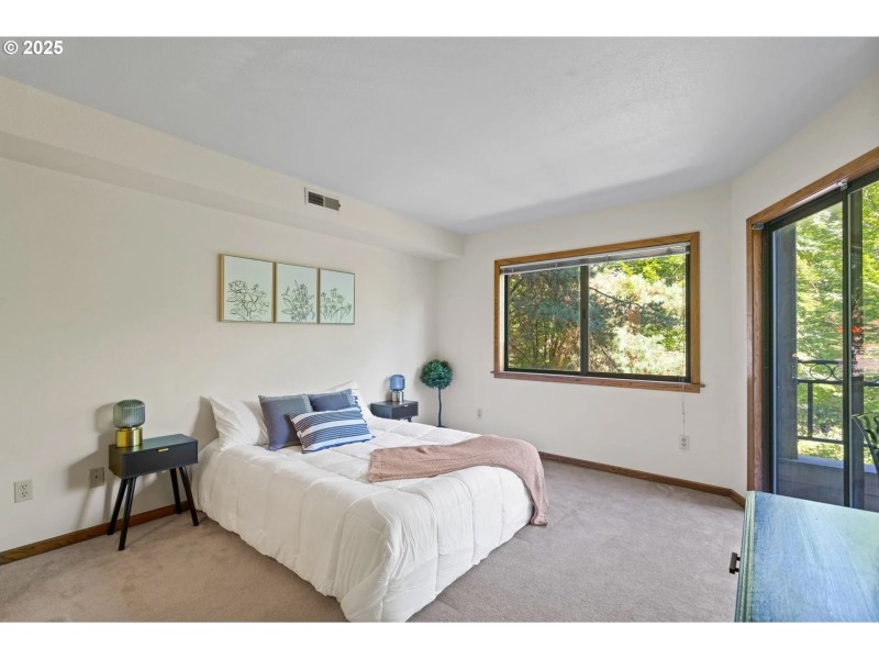 Bedroom, Primary