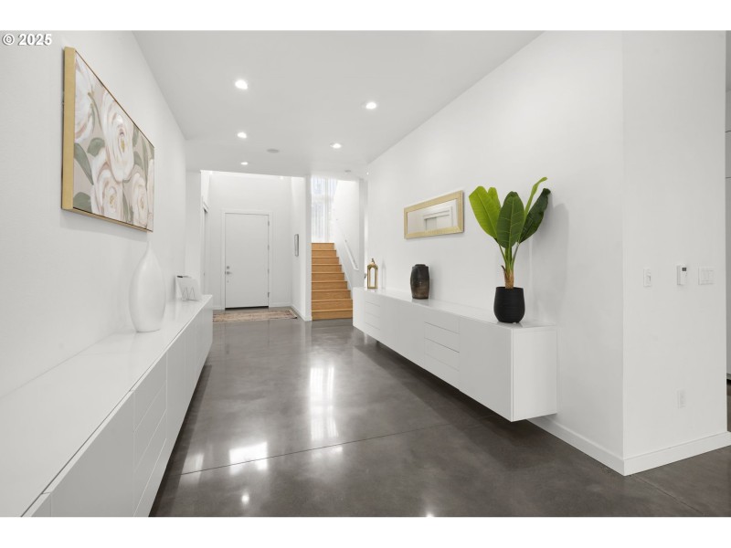 Entrance/Foyer