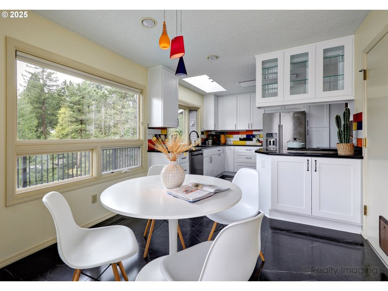 Kitchen/Nook