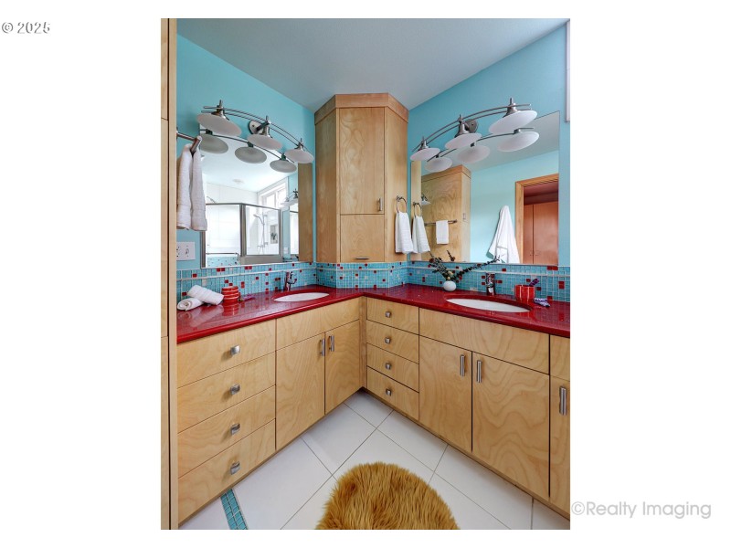 Bathroom, Attached