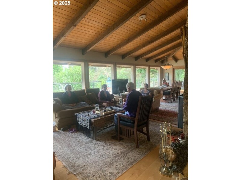 Living Room/Dining Room
