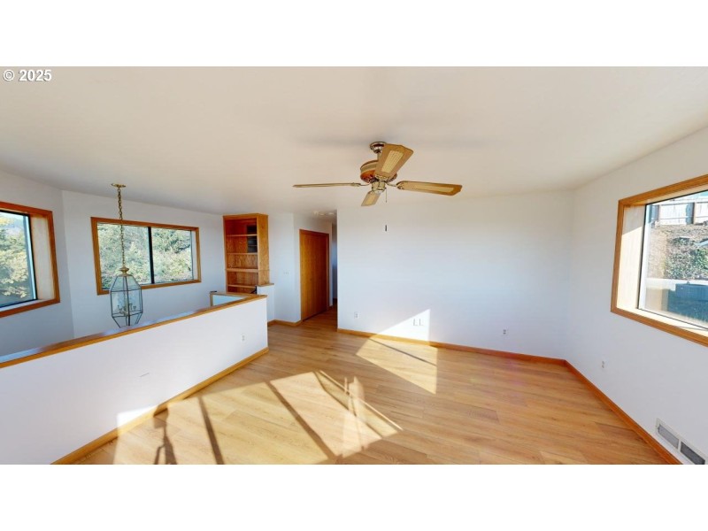 Bedroom, Primary