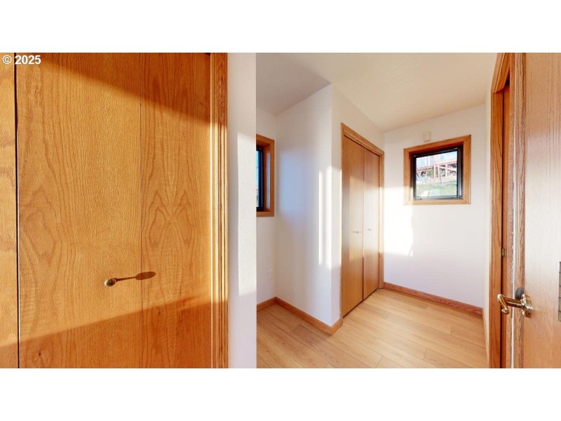 Bedroom, Primary