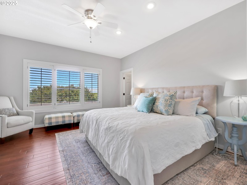 Bedroom, Primary