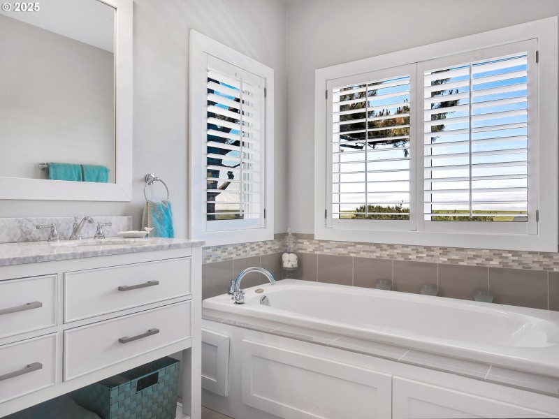 Bathroom, Attached