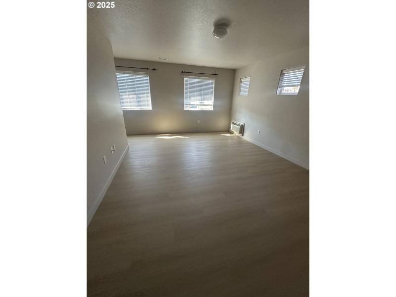 Bedroom, Primary