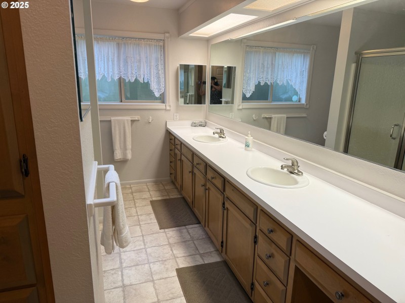 Owner's Suite Bathroom