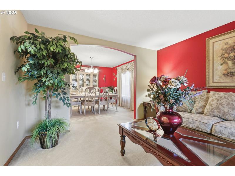 Living Room/Dining Room