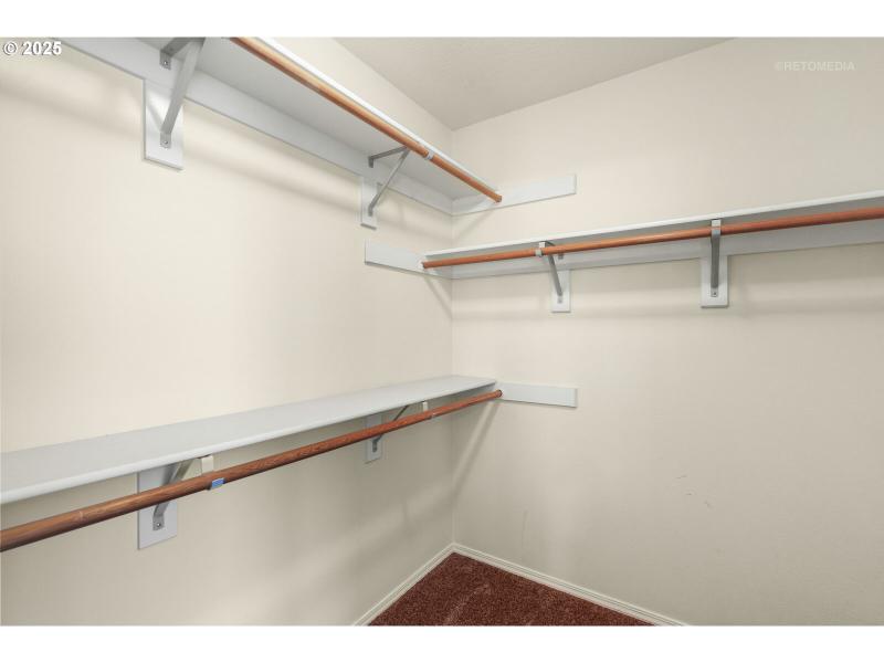 Bedroom, Primary