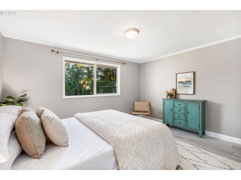 Bedroom, Primary