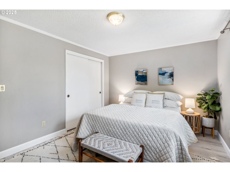 Bedroom, Primary