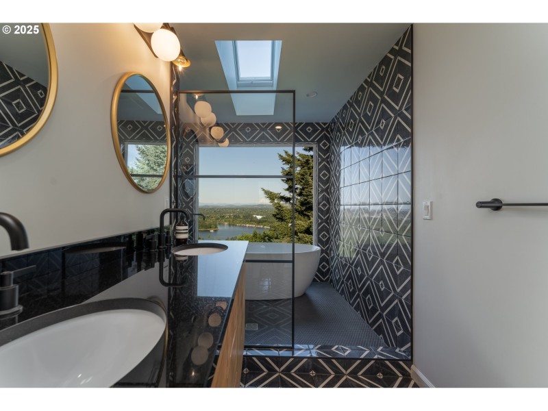 Bathroom, Attached