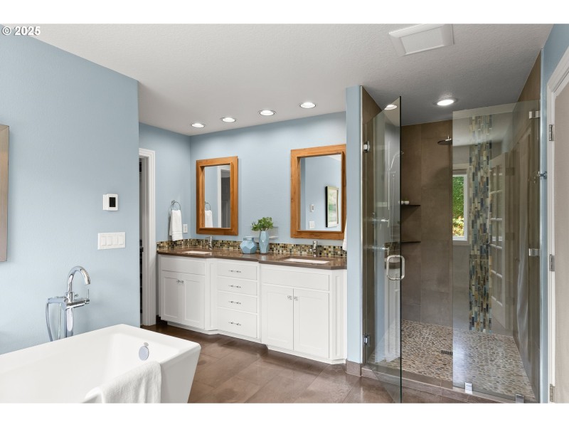 Owner's Suite Bathroom